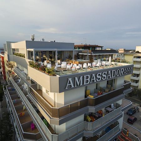 Hotel Ambassador Bibione Bagian luar foto